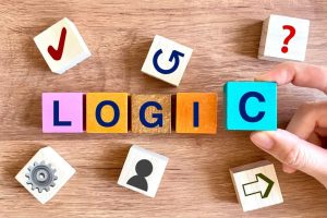 「LOGIC」と記載されたカラーブロック