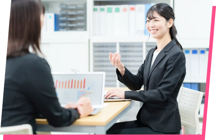 職場のチームミーティングイメージ
